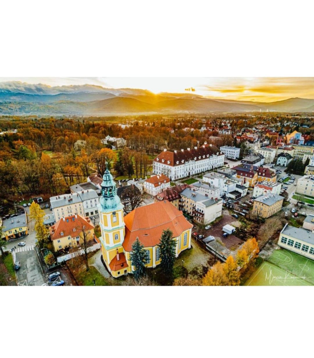 Apartament Nina Jelenia Gora Bagian luar foto